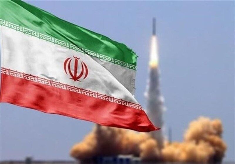 منبع آگاه: رهبر معظم انقلاب در اتاق جنگ و مشغول فرماندهی هستند