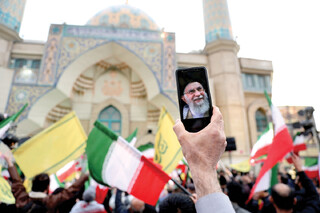 ایران قیامتی از جنس عزا و حماسه شد