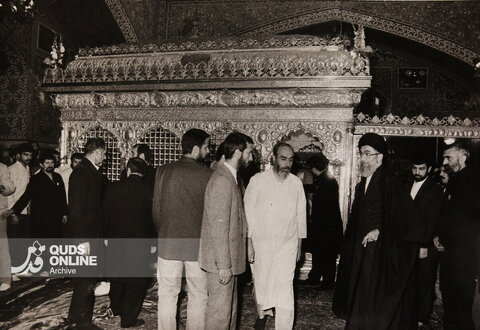 عکس | تصاویر منتشر نشده از امام خامنه‌ای - 1