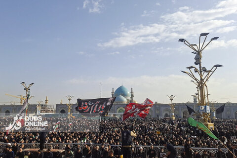 گزارش تصویری | تجمع سوگواران رهبر شهید انقلاب در حرم مطهر رضوی
