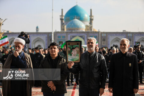 گزارش تصویری | تجمع سوگواران رهبر شهید انقلاب در حرم مطهر رضوی