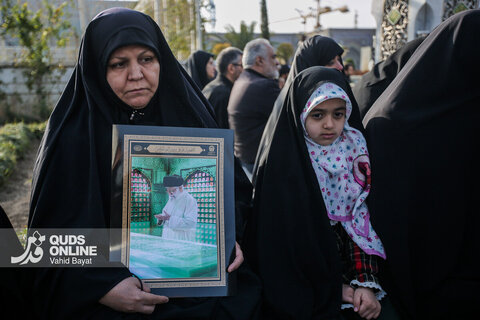 گزارش تصویری | تجمع سوگواران رهبر شهید انقلاب در حرم مطهر رضوی