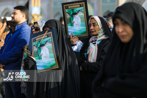 گزارش تصویری | تجمع سوگواران رهبر شهید انقلاب در حرم مطهر رضوی