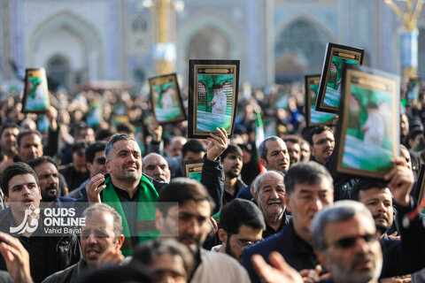 گزارش تصویری | تجمع سوگواران رهبر شهید انقلاب در حرم مطهر رضوی