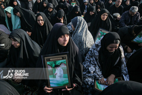 گزارش تصویری | تجمع سوگواران رهبر شهید انقلاب در حرم مطهر رضوی