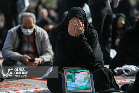 گزارش تصویری | تجمع سوگواران رهبر شهید انقلاب در حرم مطهر رضوی
