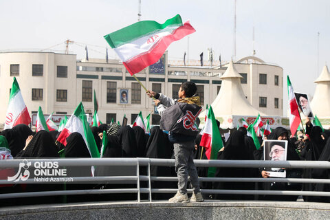 گزارش تصویری | تجمع سوگواران رهبر شهید انقلاب در میدان شهدا  _ مشهد