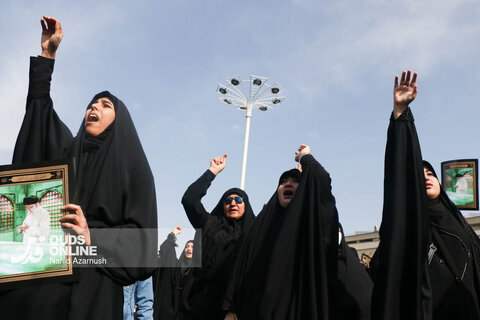 گزارش تصویری | تجمع سوگواران رهبر شهید انقلاب در میدان شهدا  _ مشهد