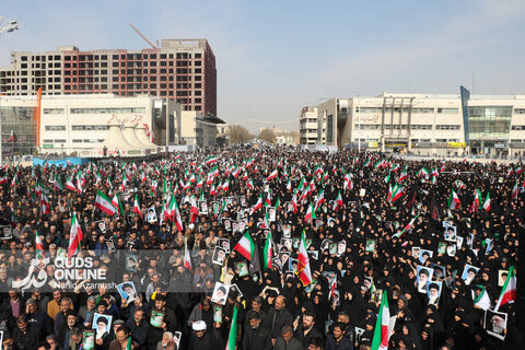 گزارش تصویری | تجمع سوگواران رهبر شهید انقلاب در میدان شهدا  _ مشهد