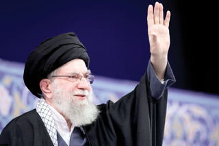 برگ‌هایی از زندگی «رهبر شهید»