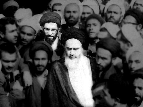 برگ‌هایی از زندگی «رهبر شهید»