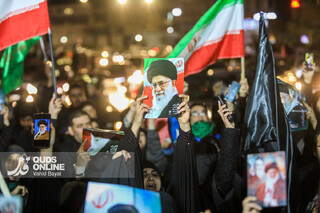 فیلم | تجمع شبانه تجمع سوگواران رهبر شهید انقلاب در مشهد
