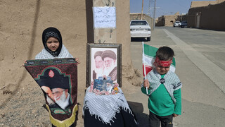 موکب کودکان خالدآبادی برای رهبر شهید