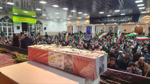 تشییع پیکر مطهر شهید مرادپور در کاشمر