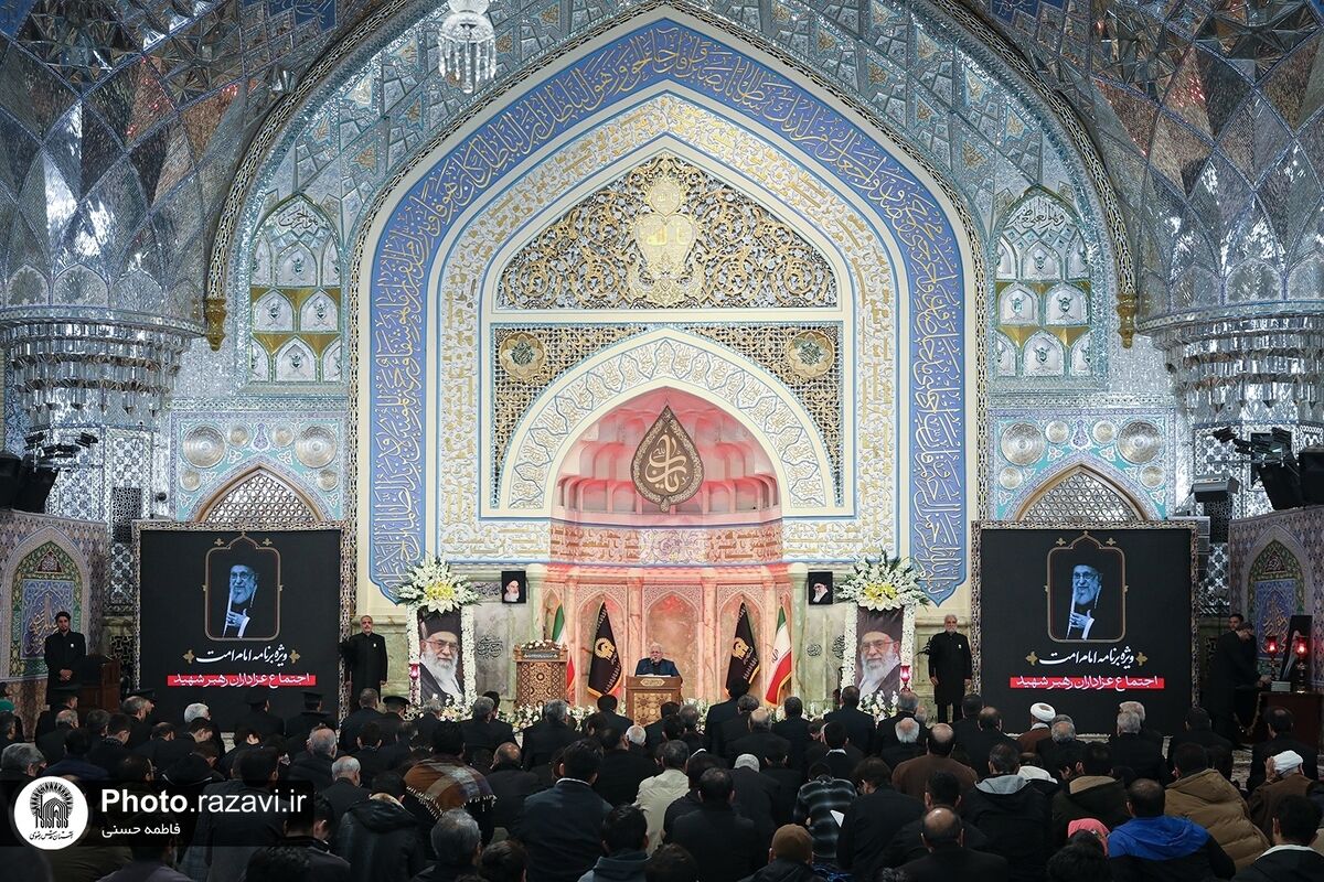 ویژگی‌های متقین را می‌توان در رهبر شهید دید