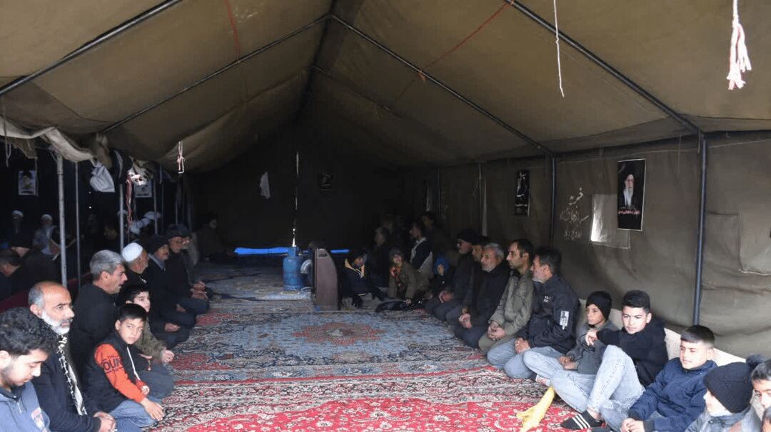 برافراشتن خیمه عزای رهبر شهید انقلاب در شهرهای ترکمن‌نشین گلستان