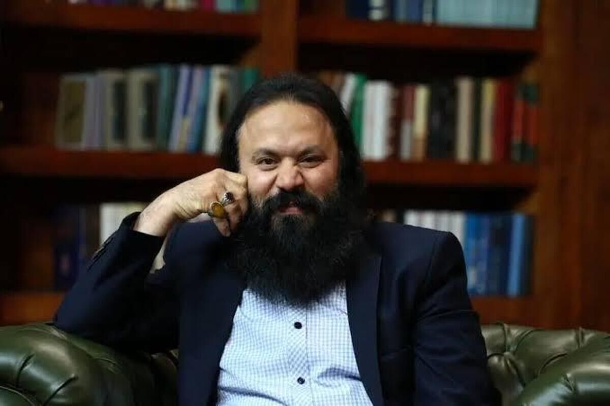 با هنرتان، جهاد تبیین انجام دهید / شهید امام خامنه‌ای یکی از بی‌نظیرترین رهبران دنیا بود