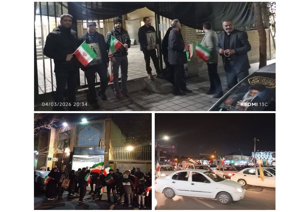 برگزاری کاروان خودرویی کتابخانه و موزه رضوی در حمایت از رهبر شهید در مشهد مقدس
