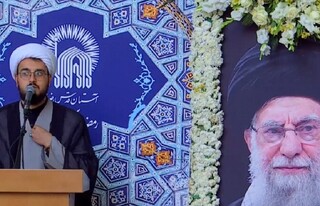 هم‌نوایی زائران حرم مطهر رضوی با قاریان خوش‌الحان کلام وحی