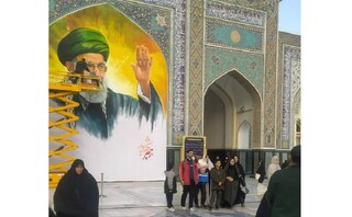 دیواره‌نگاره «فدائیان ولایتیم» در صحن پیامبر اعظم (ص) حرم مطهر رضوی اجرا شد