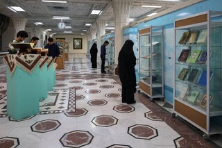 نمایش نفایس قرآنی در کتابخانه حرم رضوی؛ سفری به گنجینه معارف الهی