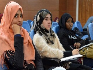 دانشجویان عراقی شاغل به تحصیل در ایران حق انتقال به دیگر دانشگاه‌ها را ندارند