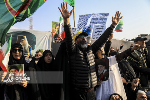 گزارش تصویری | بیعت مردم تهران با سومین رهبر انقلاب