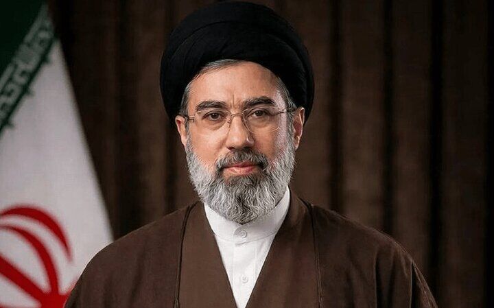 اجتماع بزرگ بیعت با سومین رهبر انقلاب اسلامی در یزد