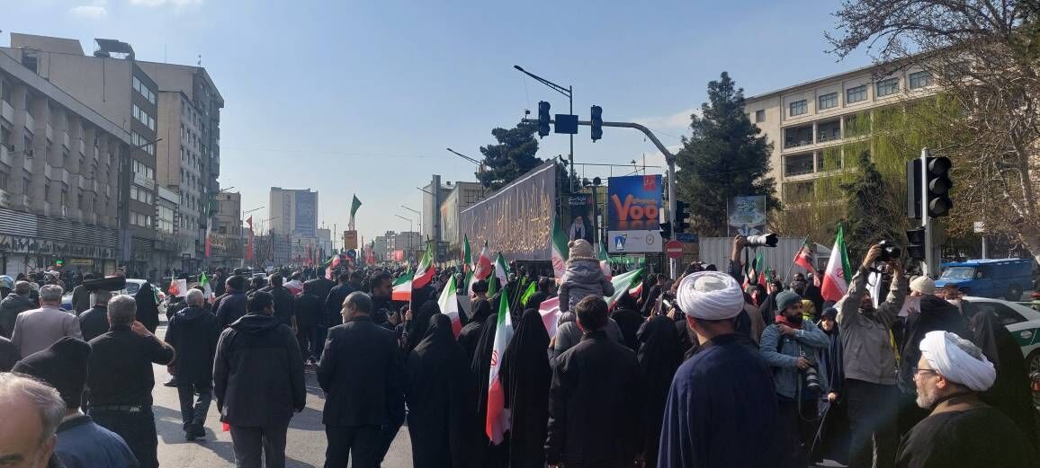آغاز آئین بیعت مردم تهران با رهبر معظم انقلاب