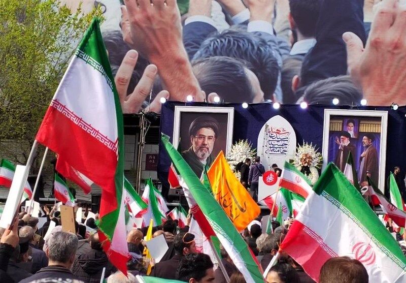آغاز مراسم بیعت با رهبر جدید انقلاب در تهران و سایر شهرها