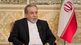 عراقچی : ایران تسهیلات لازم برای تردد ایمن کشتی‌های غیرمتخاصم در تنگه هرمز را فراهم کرد