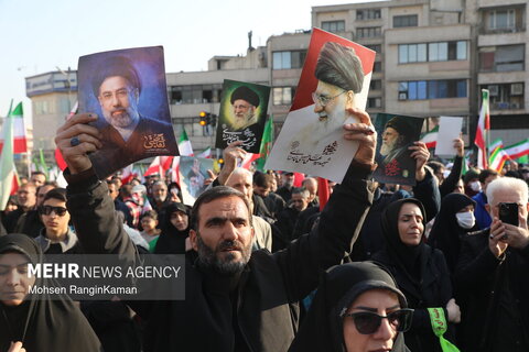 عکس منتخب هفته | مراسم بیعت با سومین رهبر انقلاب اسلامی در تهران ـ۳