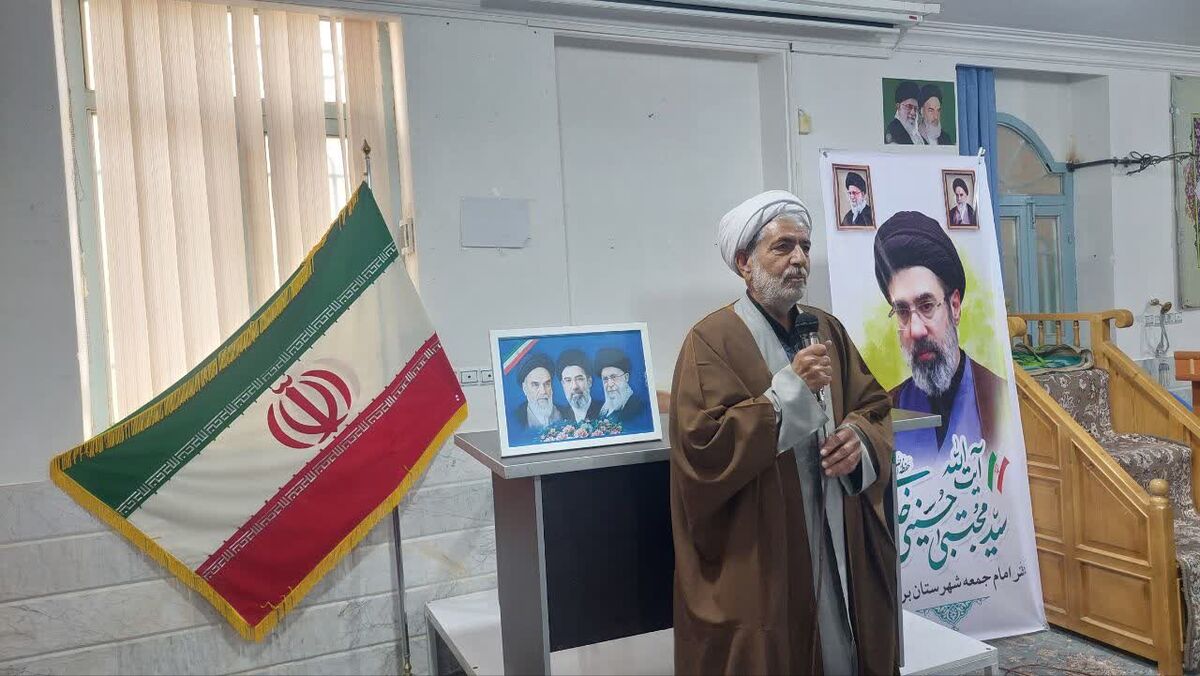 حضور مردم در صحنه‌های انقلاب، عامل اصلی ناکامی دشمنان