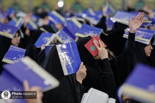 نوای مناجات زائران ترک‌زبانان در سومین شب قدر در حرم مطهر رضوی