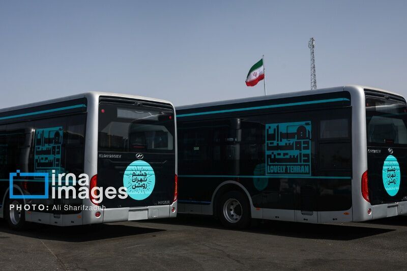 ترخیص اتوبوس های برقی شهرداری تهران از بندر شهید رجایی با دستور قضایی