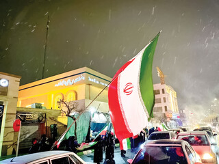 در واکنش به تجاوز رژیم صهیونیستی و شهادت رهبر معظم انقلاب؛ دانشگاهیان امام رضا(ع) به میدان آمدند/ میدان‌داری به سبک مردم