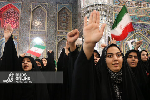 گزارش تصویری | بیعت پنج‌هزار نوجوان با رهبر انقلاب اسلامی در رواق امام خمینی(ره)