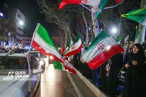 شانزدهمین شب حضور خیابانی مردم مشهد در خونخواهی امام شهید