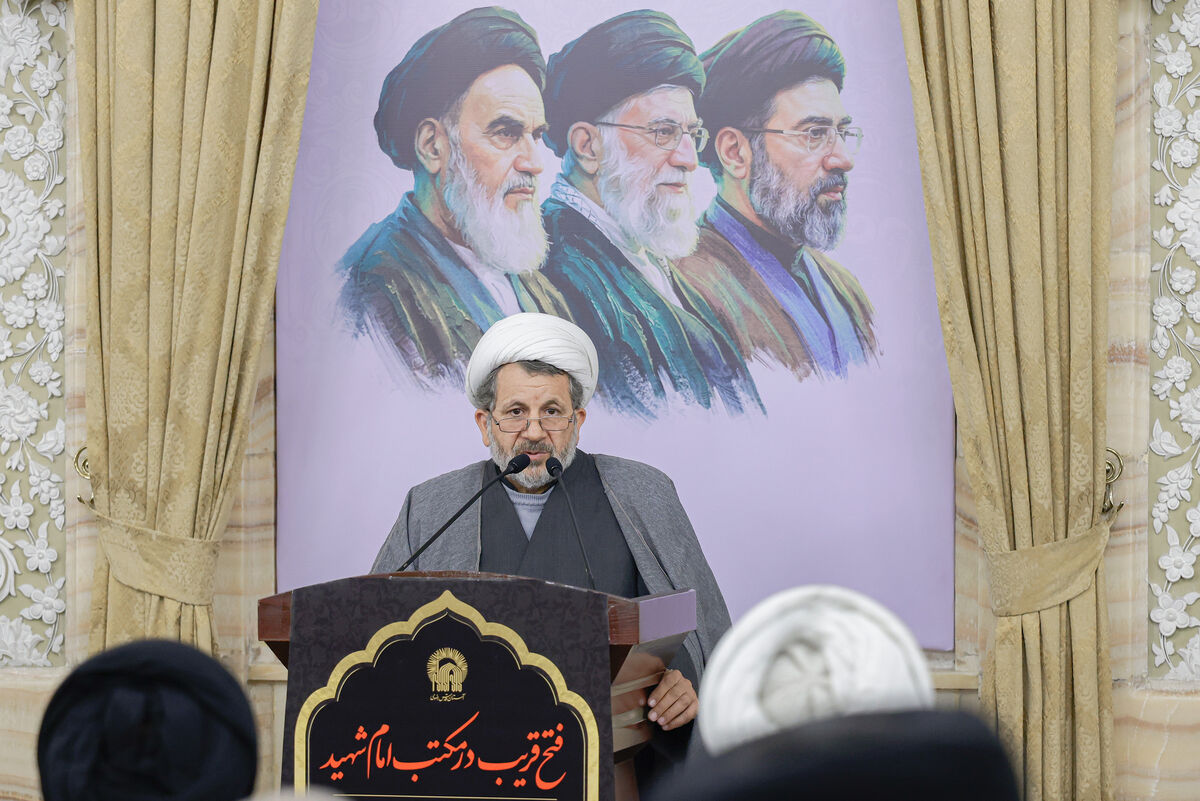 حوزه پیشرو و سلامت؛ نقشه راه تمدن نوین اسلامی در آستانه ۱۰۰ سالگی