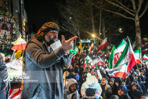 هفدهمین شب حضور خیابانی مردم مشهد در خون خواهی امام شهید
