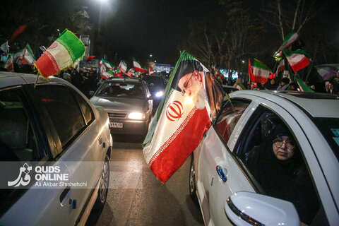 هفدهمین شب حضور خیابانی مردم مشهد در خون خواهی امام شهید