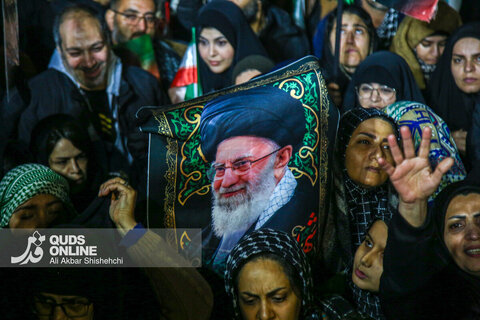 هفدهمین شب حضور خیابانی مردم مشهد در خون خواهی امام شهید