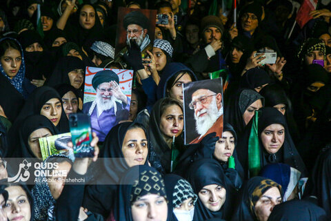 هفدهمین شب حضور خیابانی مردم مشهد در خون خواهی امام شهید