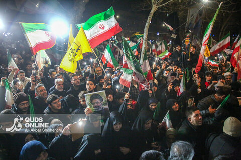 هفدهمین شب حضور خیابانی مردم مشهد در خون خواهی امام شهید