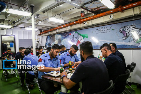 عکس | تصاویری از ماموریت 8ماهه ناوشکن دنا