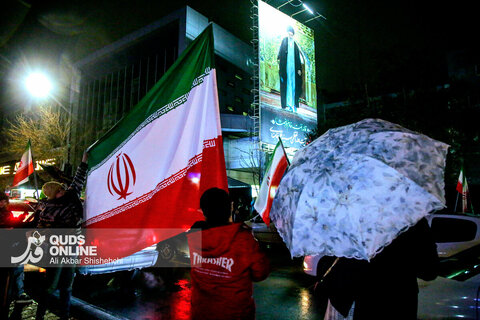هجدهمین شب حضور خیابانی مردم مشهد در خون خواهی امام شهید