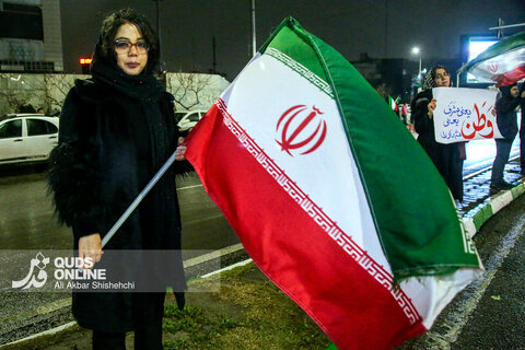 هجدهمین شب حضور خیابانی مردم مشهد در خون خواهی امام شهید