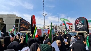 پیکر شهدای ناوچه دنا در مشهد تشییع شد
