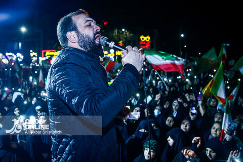 نوزدهمین شب حضور خیابانی مردم مشهد در خون خواهی امام شهید