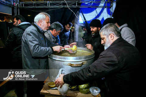 نوزدهمین شب حضور خیابانی مردم مشهد در خون خواهی امام شهید